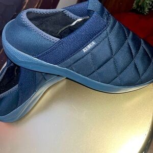 NWOT Kubua navy blue slip on house shoes slippers size 39 , 8.5 women’s